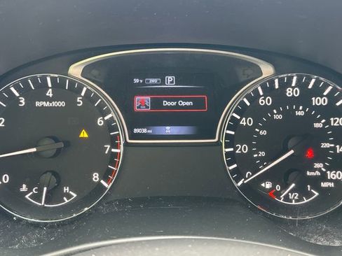 Used 2019 Nissan Pathfinder S AWD/4WD image 30