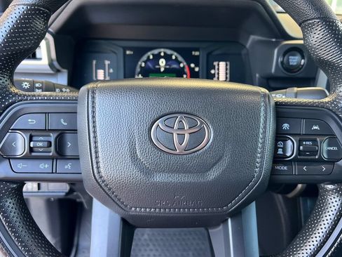 Certified 2025 Toyota Tacoma SR5 AWD/4WD image 26