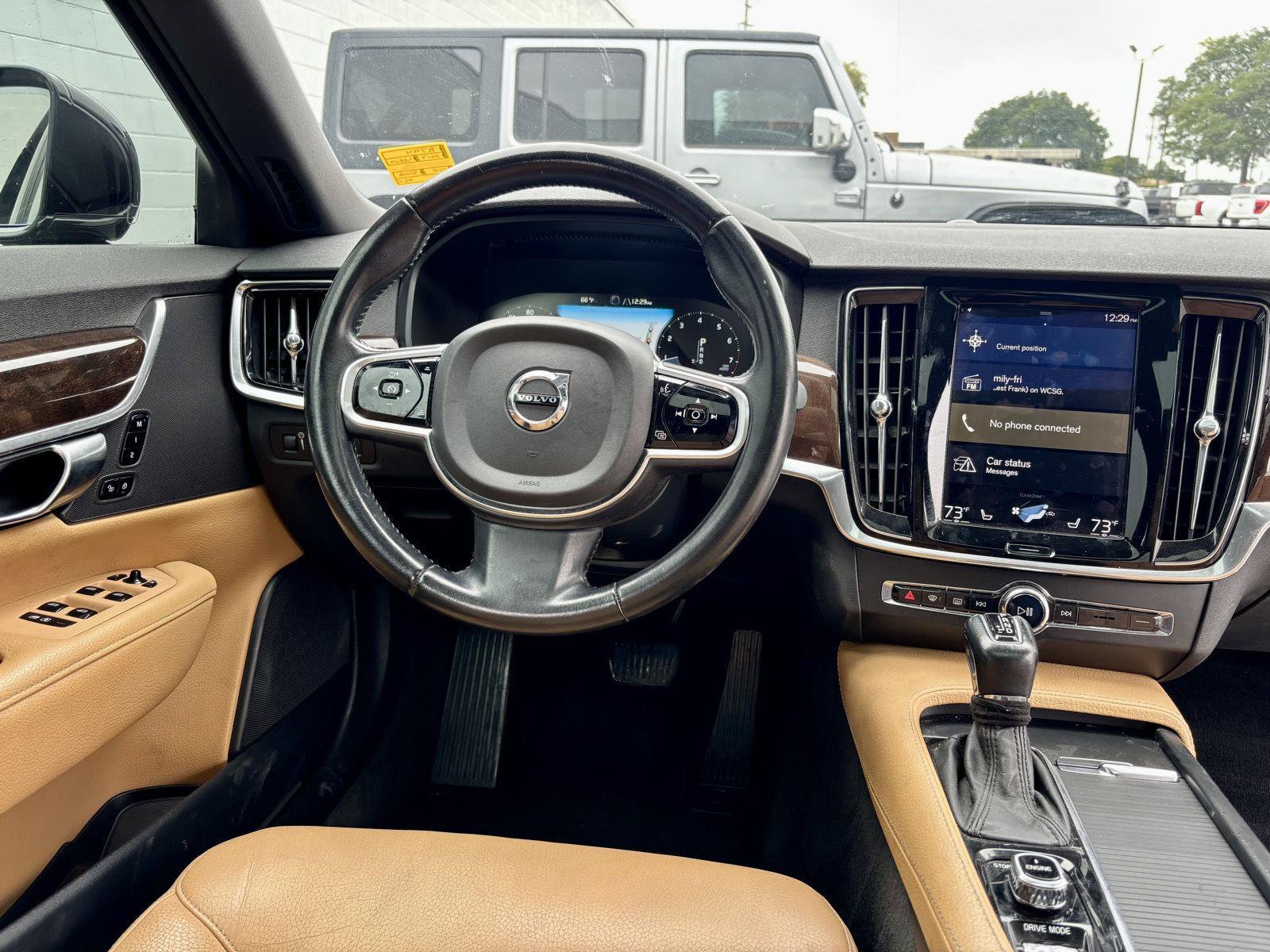 Used 2017 Volvo S90 T6 Momentum w/ Vision Package AWD/4WD image 3