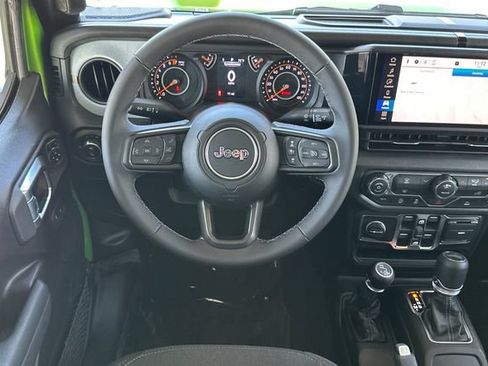 New 2026 Jeep Gladiator Sport AWD/4WD image 13