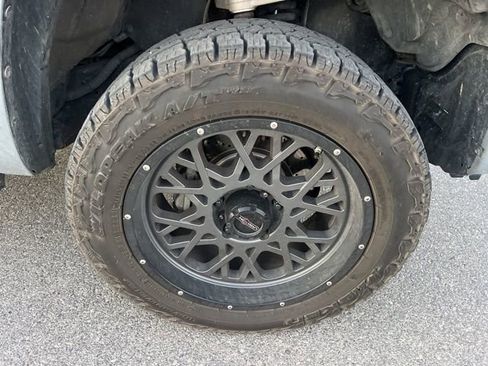 Used 2019 Toyota Tundra Limited image 14