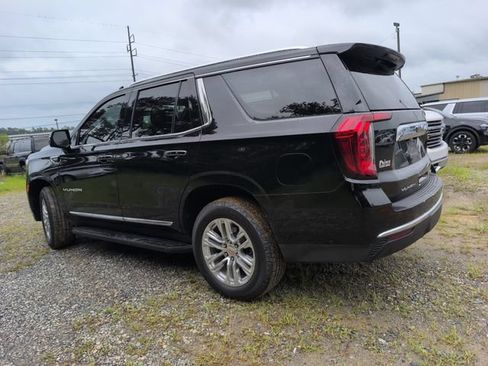 Used 2022 GMC Yukon SLT w/ SLT Premium Package RWD image 6