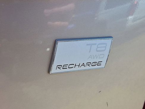 Certified 2023 Volvo XC90 T8 Plus w/ Protection Package Premier image 19