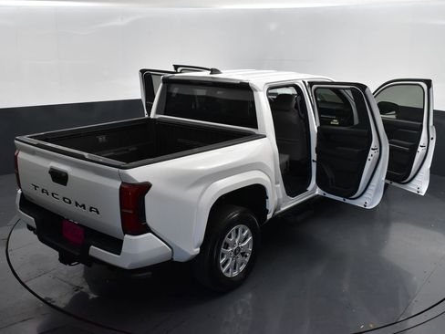 Used 2025 Toyota Tacoma SR5 RWD image 20