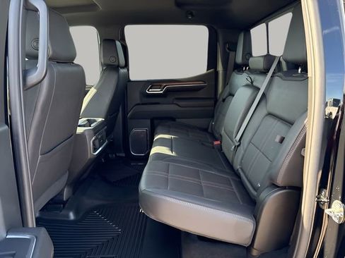 Used 2023 Chevrolet Silverado 1500 High Country w/ Technology Package image 19