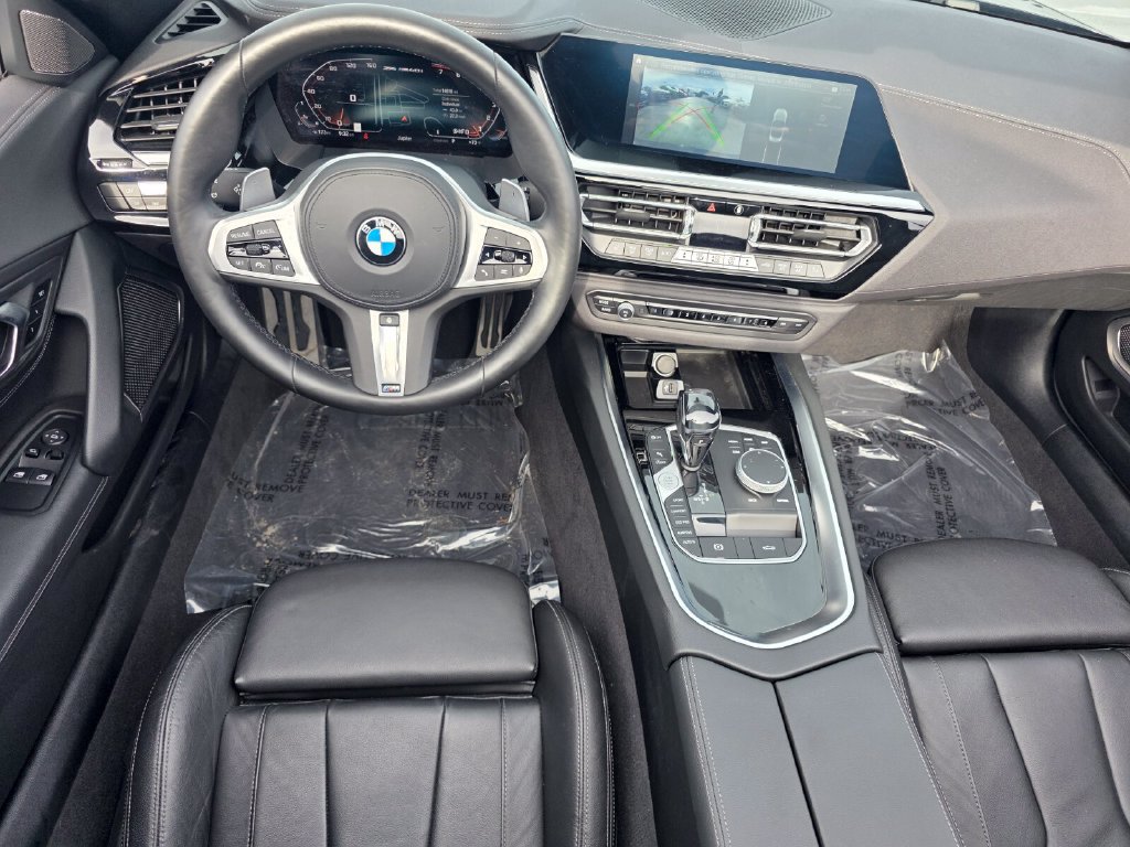Used 2022 BMW Z4 M40i w/ Driving Assistance Package RWD image 11