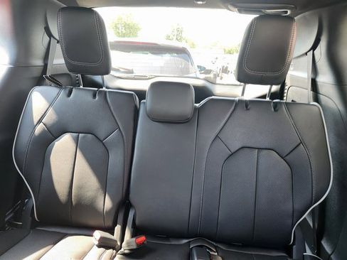 New 2026 Chrysler Pacifica Limited w/ S Appearance Package image 7