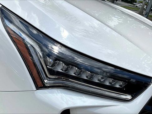 Used 2025 Acura RDX SH-AWD image 13