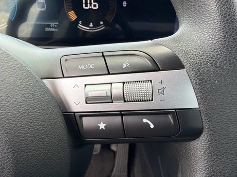 Used 2025 Hyundai Santa Cruz SEL FWD image 25