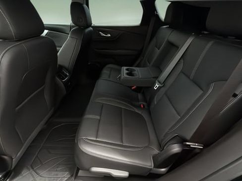 Used 2024 Chevrolet Blazer LT FWD image 20