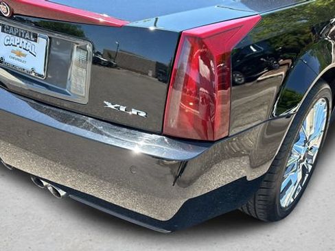 Used 2006 Cadillac XLR V RWD image 40