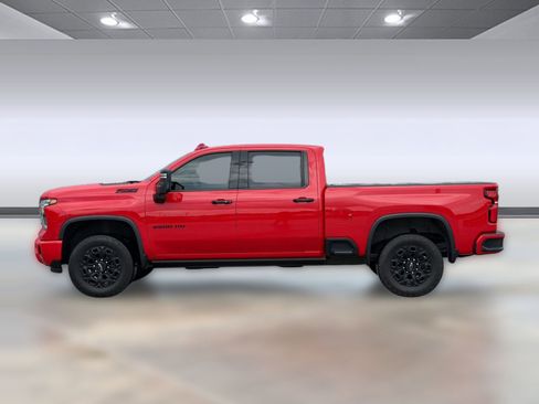 Used 2024 Chevrolet Silverado 2500 LTZ w/ LTZ Plus Package AWD/4WD image 2