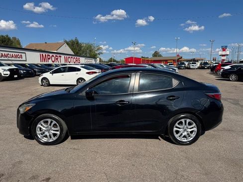 Used 2017 Toyota Yaris iA FWD image 4