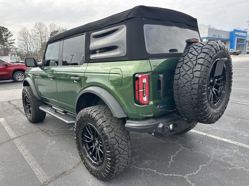 Used 2023 Ford Bronco Badlands image 6