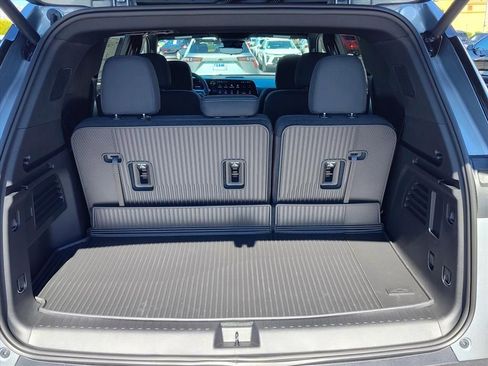 New 2026 Chevrolet Traverse LT w/ Midnight/Sport Edition FWD image 8