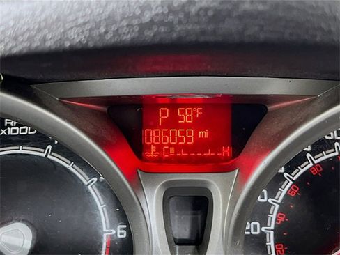 Used 2013 Ford Fiesta SE image 15