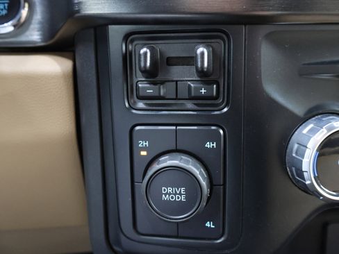 Used 2023 Ford F350 Lariat w/ FX4 Off-Road Package image 50