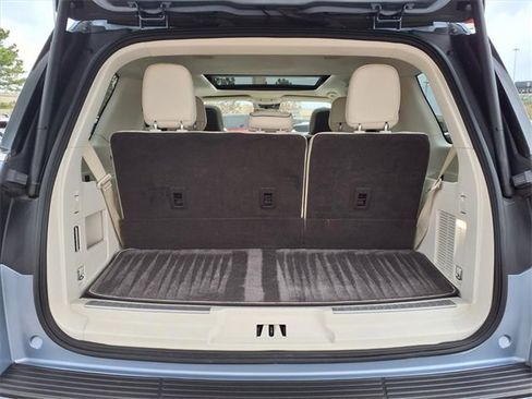 Used 2020 Lincoln Navigator Black Label w/ Cargo Convenience Package image 25