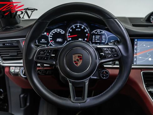 Used 2019 Porsche Panamera GTS image 28