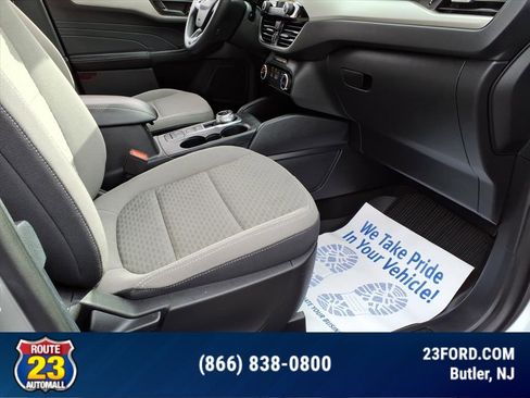 Certified 2022 Ford Escape SE image 10