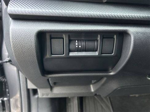 Certified 2025 Subaru Crosstrek 2.5i Limited image 17