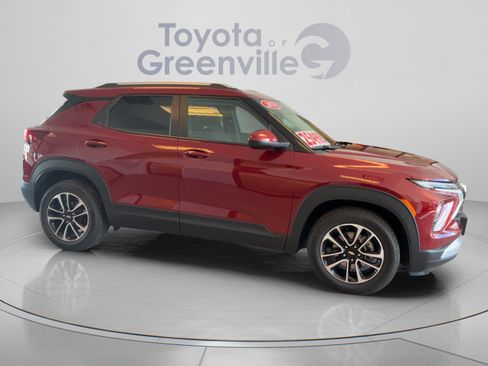 Used 2024 Chevrolet TrailBlazer LT w/ LT Cold Weather Package FWD image 7