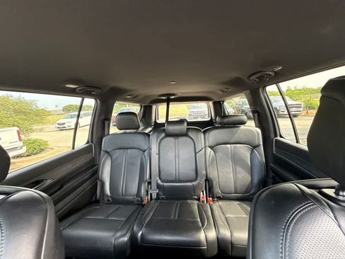 Used 2024 Jeep Wagoneer L Series II w/ Flexible Seating Group AWD/4WD image 18