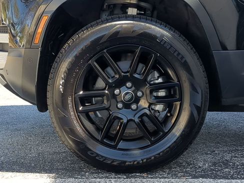 Used 2025 Land Rover Defender 110 S image 14