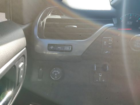 Used 2017 Chevrolet Tahoe Premier image 16