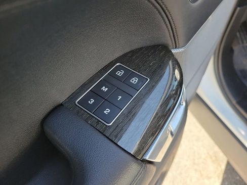 Used 2021 Land Rover Range Rover Sport SE image 17