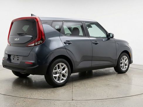 Used 2025 Kia Soul LX w/ LX Technology Package image 9