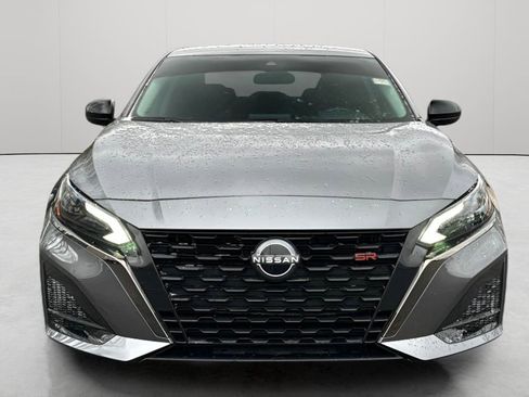 Used 2024 Nissan Altima 2.5 SR image 10