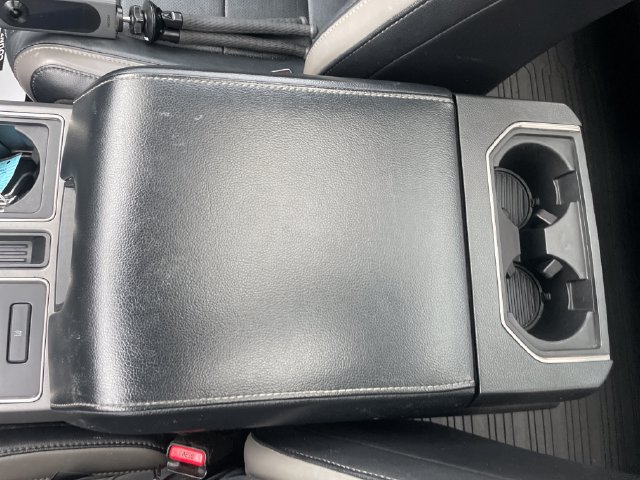 Used 2017 Ford F150 Raptor w/ Equipment Group 802A Luxury AWD/4WD image 18