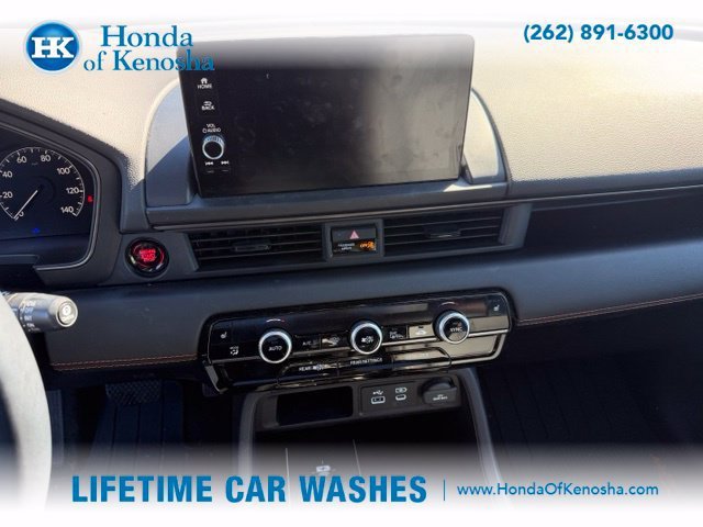 Used 2025 Honda Pilot TrailSport image 8