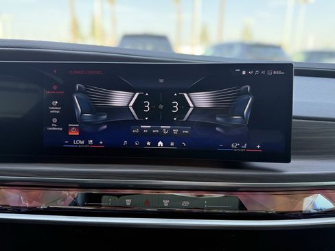 Used 2023 BMW 760i xDrive w/ Executive Package image 26