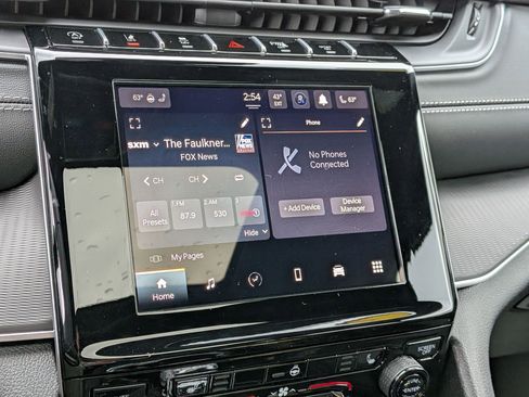 New 2025 Jeep Grand Cherokee Laredo w/ Luxury Tech Group I image 19