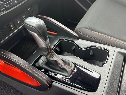 Certified 2025 Nissan Frontier PRO-4X image 25