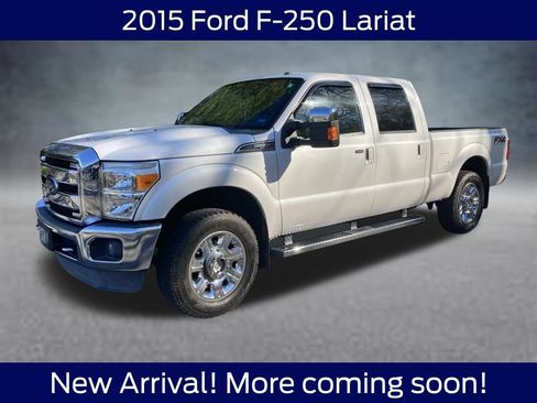 Used 2015 Ford F250 Lariat w/ Chrome Package image 4
