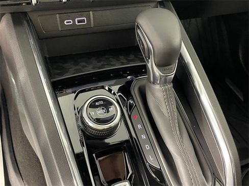 New 2026 GMC Canyon Elevation w/ Convenience Package image 8