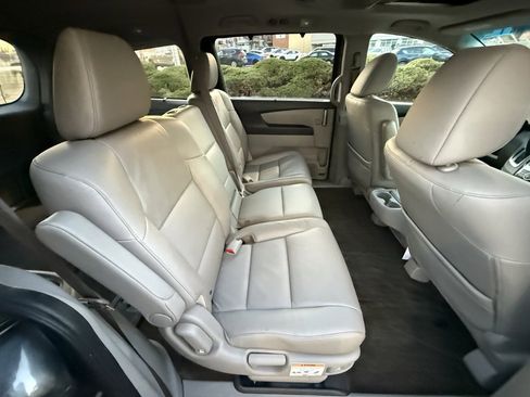 Used 2013 Honda Odyssey Touring image 38