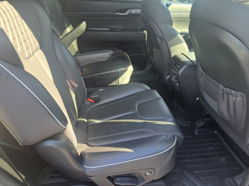 Used 2023 Hyundai Palisade Limited AWD/4WD image 29