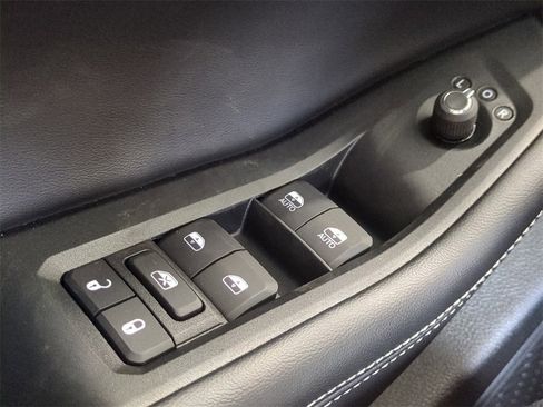 New 2025 Jeep Grand Cherokee Limited image 26