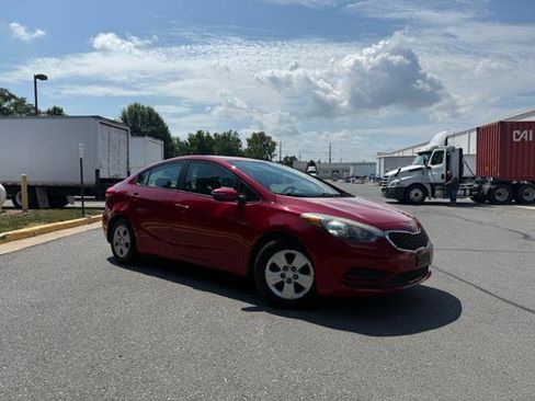 Used 2015 Kia Forte LX w/ Popular Package image 2