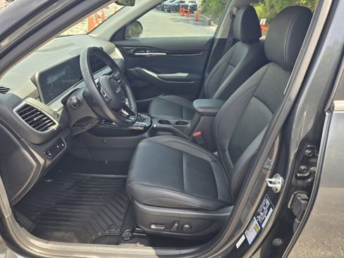Used 2024 Kia Seltos EX FWD image 11