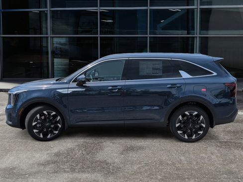 New 2026 Kia Sorento SX image 10