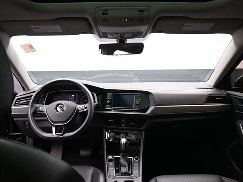 Used 2021 Volkswagen Jetta SE image 28