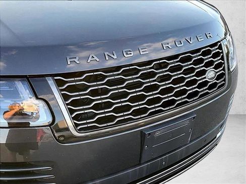 Used 2020 Land Rover Range Rover HSE image 28
