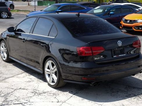 Used 2017 Volkswagen Jetta GLI FWD image 8