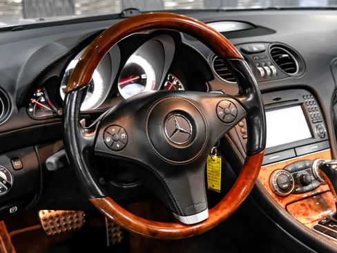 Used 2011 Mercedes-Benz SL 550 w/ Premium I Pkg image 15