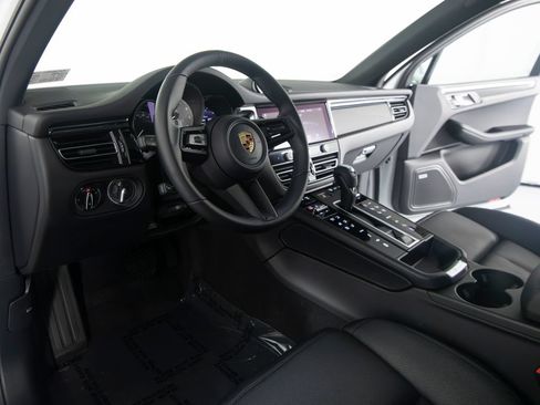 Certified 2026 Porsche Macan S AWD/4WD image 15